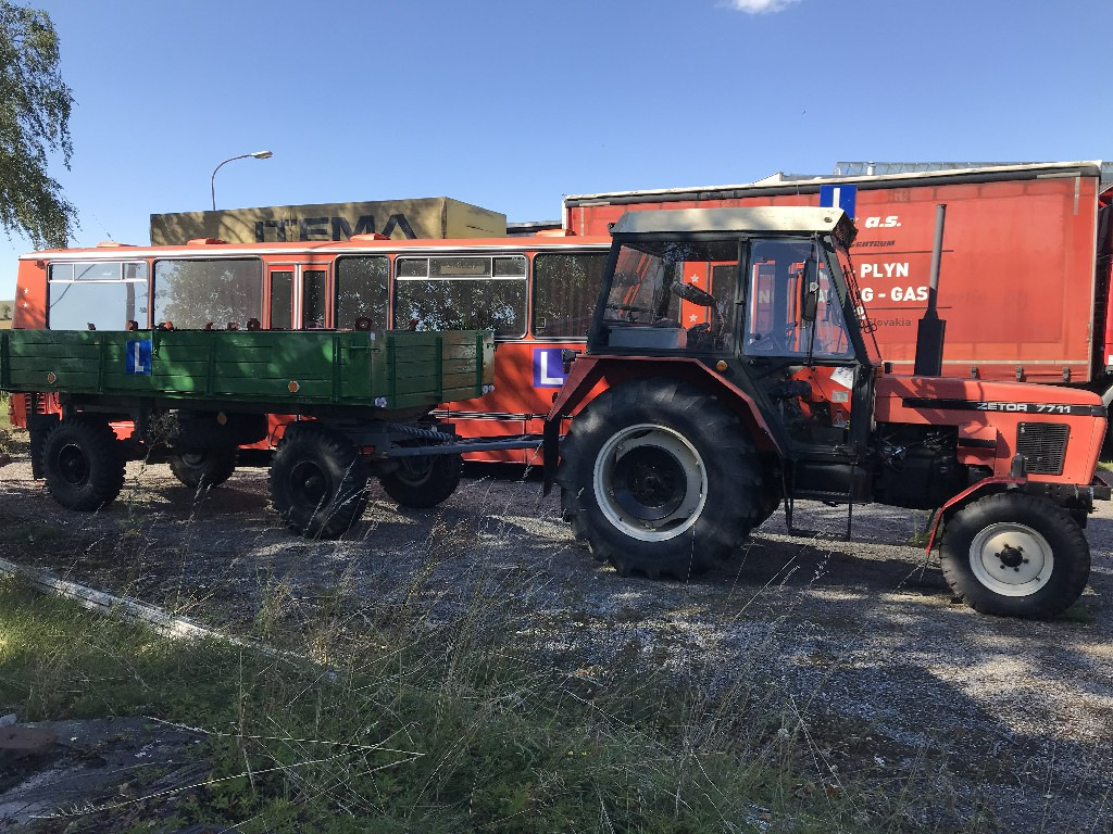 Galerie autoškoly Mireček 32